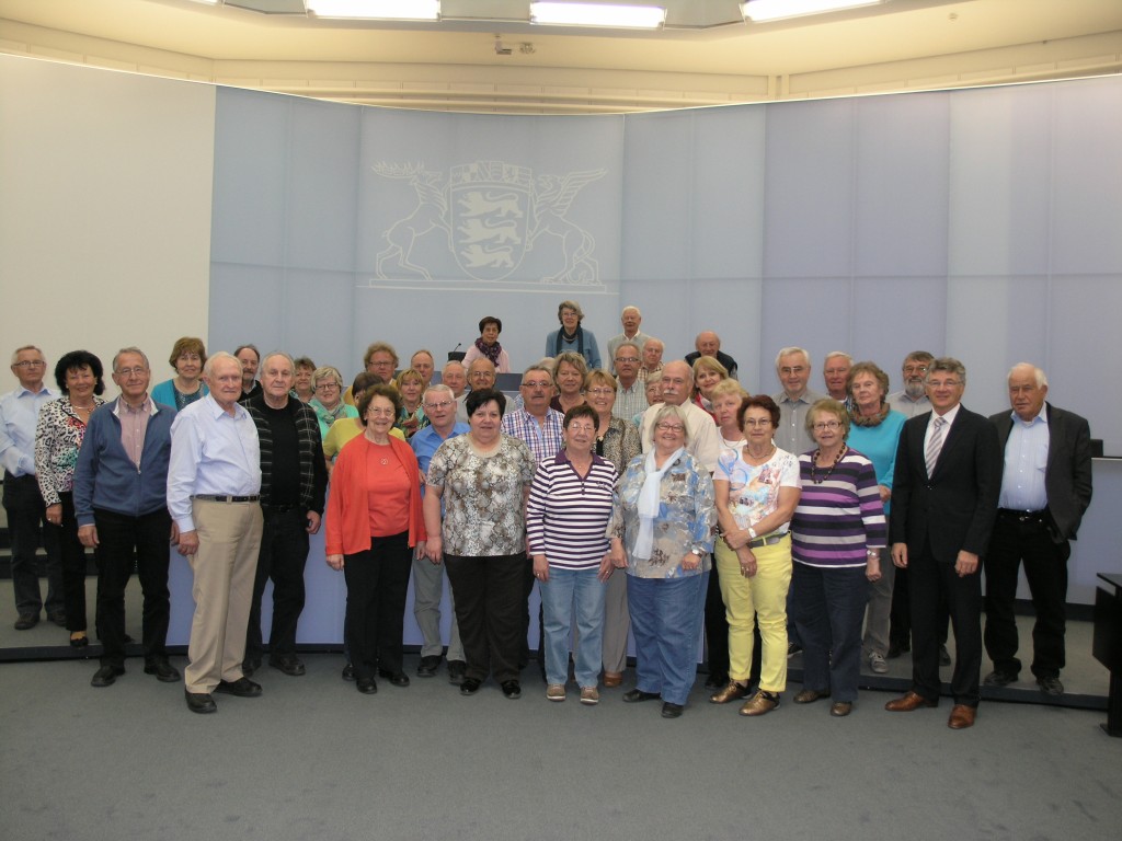 Die Ü60 Gruppe des TSV Ebingen im Stuttgarter Landtag